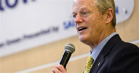 Charlie Baker could beat Elizabeth Warren, polling shows; can another moderate?